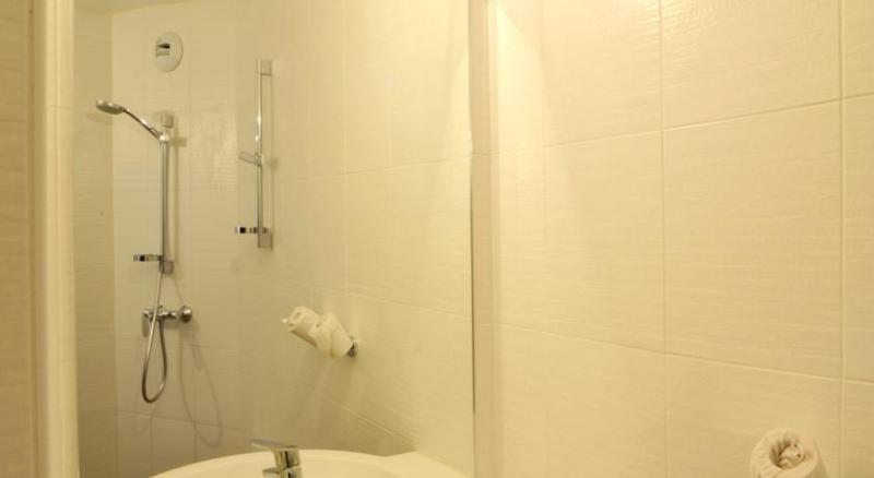 Welcomotel กัวนิแยร์ ภายนอก รูปภาพ